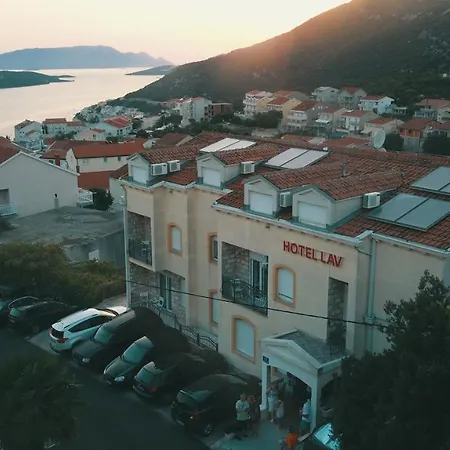 Hotel Youth Lav Neum